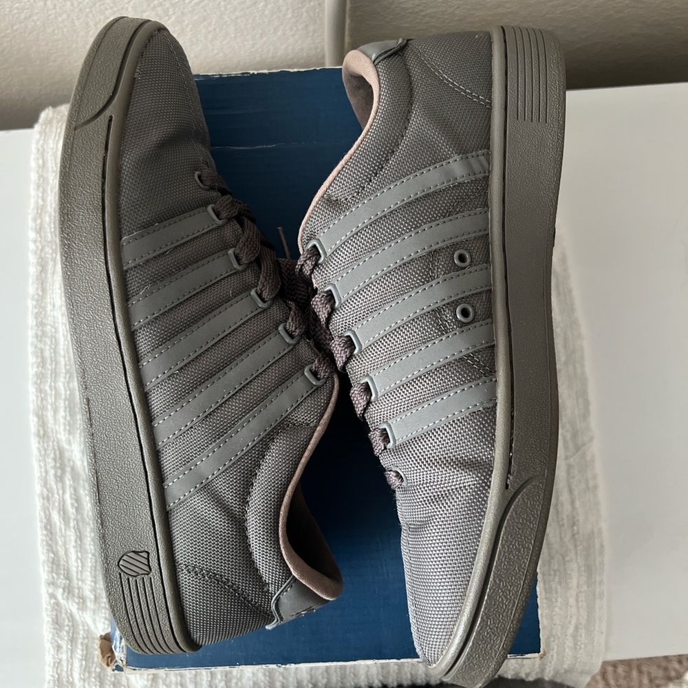 K-Swiss Men's Dark Gray Sneakers - Picture 3 of 5